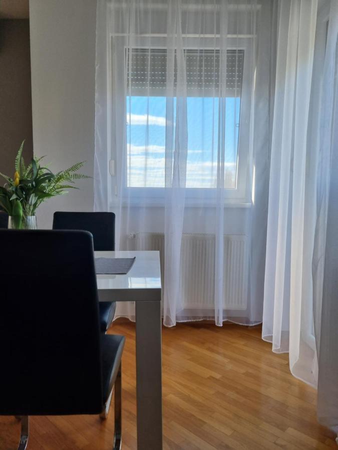 Apartman Via Casa Lägenhet Vinkovci Exteriör bild